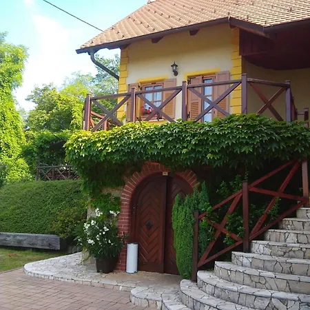 Pri Jakecu Holiday home Podlehnik