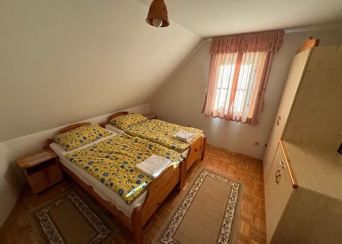 بيت للعطل Zidanica Jakec