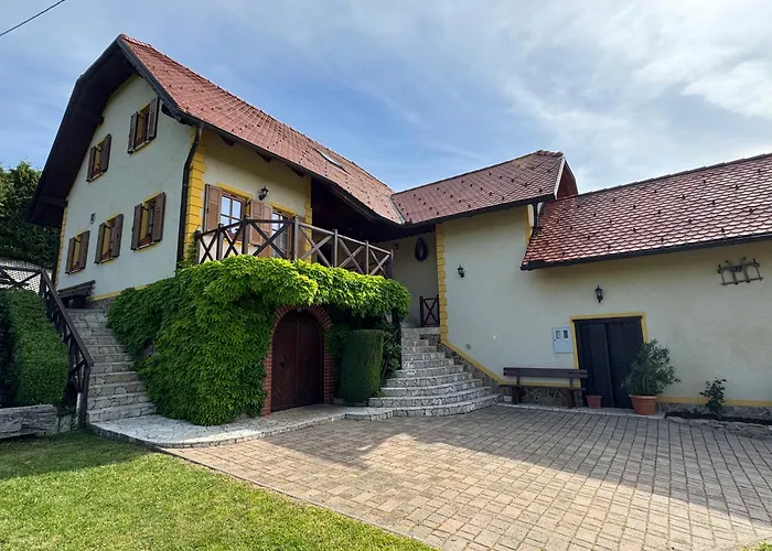 Zidanica Jakec Feriehus *